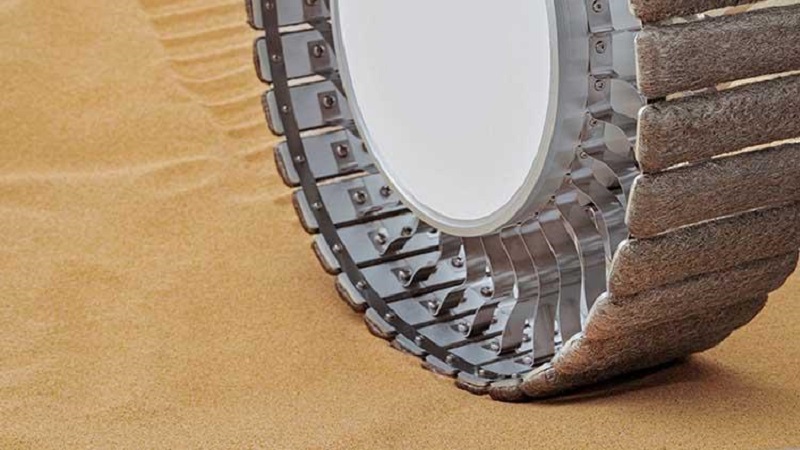 Bridgestone представит второе поколение луноходных шин