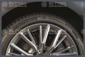 Bridgestone Turanza T006 275/40 R22 107Y